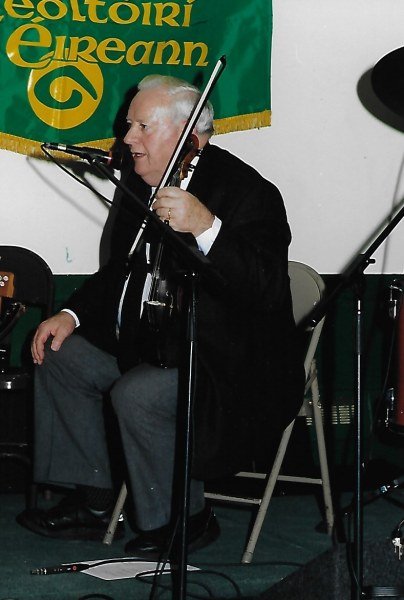Larry Reynolds Fiddle Player