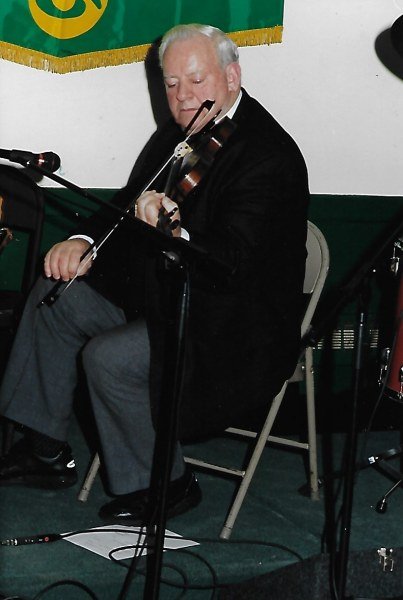 Larry Reynolds Fiddle Player